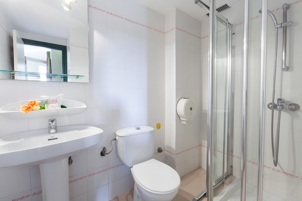 Bluesea Puerto Caleta — Hotel rooms in Costa de Antigua, Canary Islands