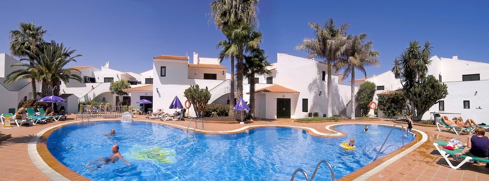 Bluesea Puerto Caleta — Swimming pool in Costa de Antigua, Canary Islands