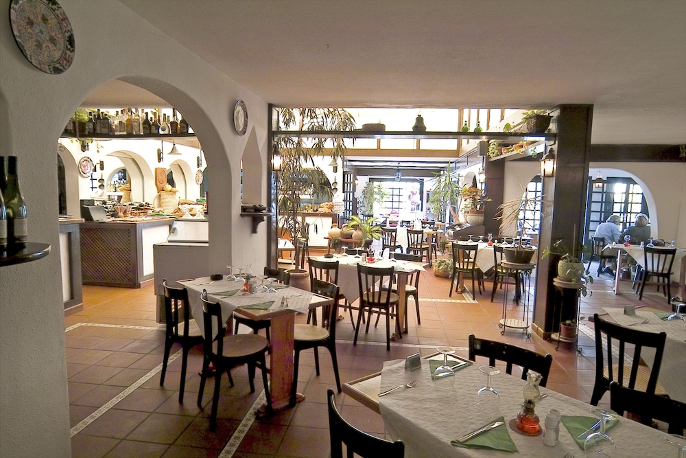 Bluesea Puerto Caleta — Restaurant & bars in Costa de Antigua, Canary Islands