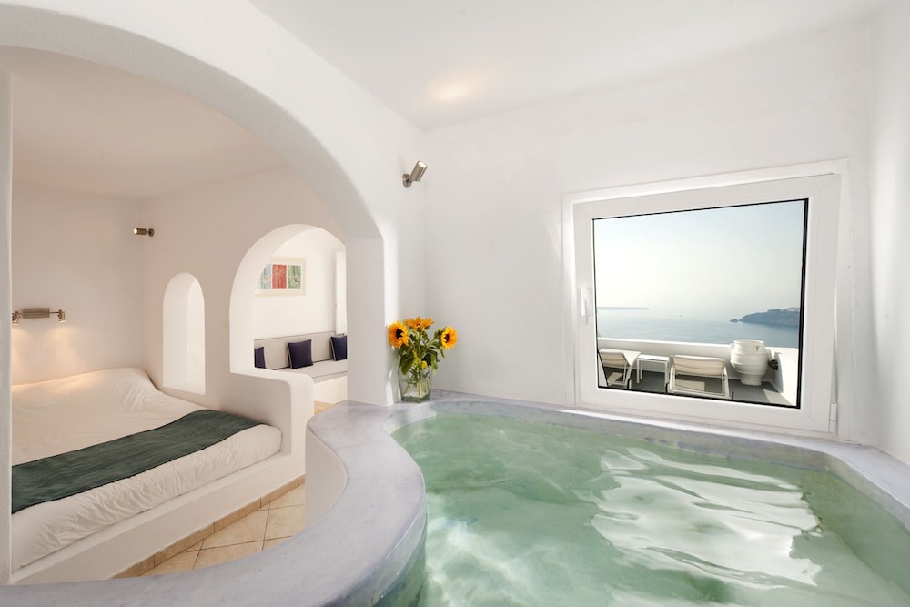 Regina Mare Adults Only — Hotel rooms in Imerovigli, South Aegean