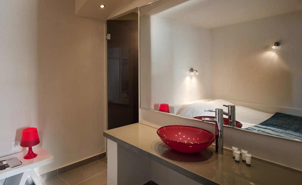 Regina Mare Adults Only — Hotel rooms in Imerovigli, South Aegean