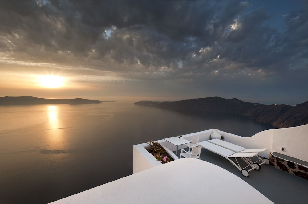 Regina Mare Adults Only — Hotel rooms in Imerovigli, South Aegean