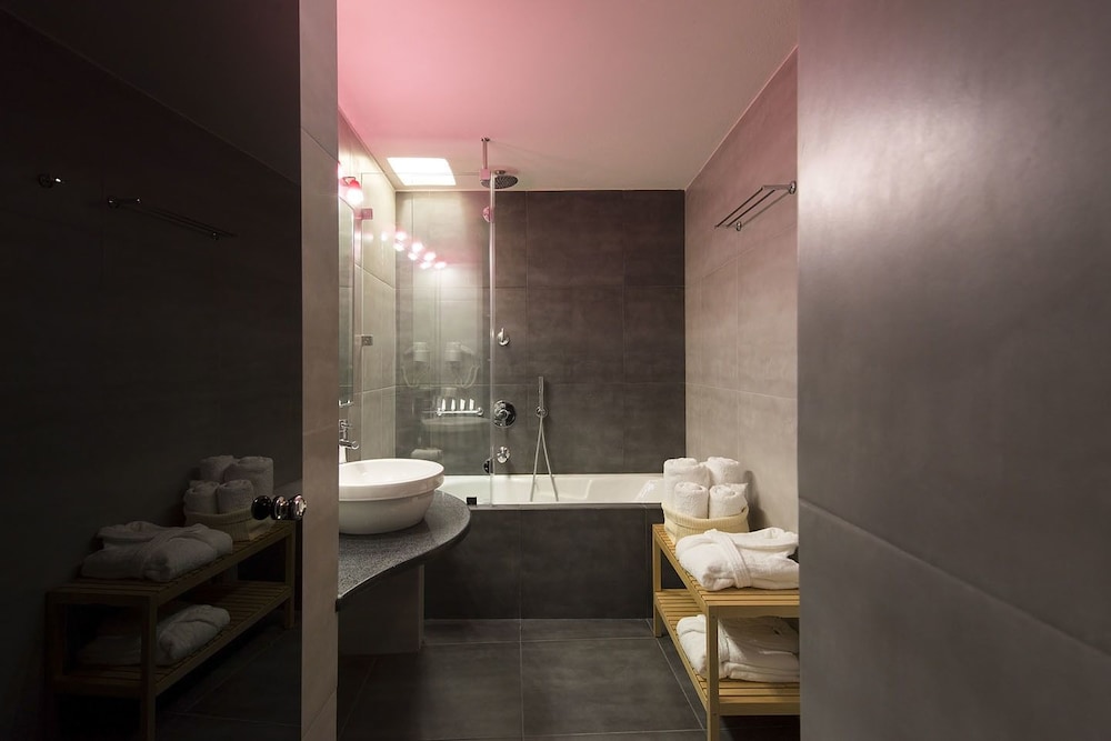 Regina Mare Adults Only — Hotel rooms in Imerovigli, South Aegean