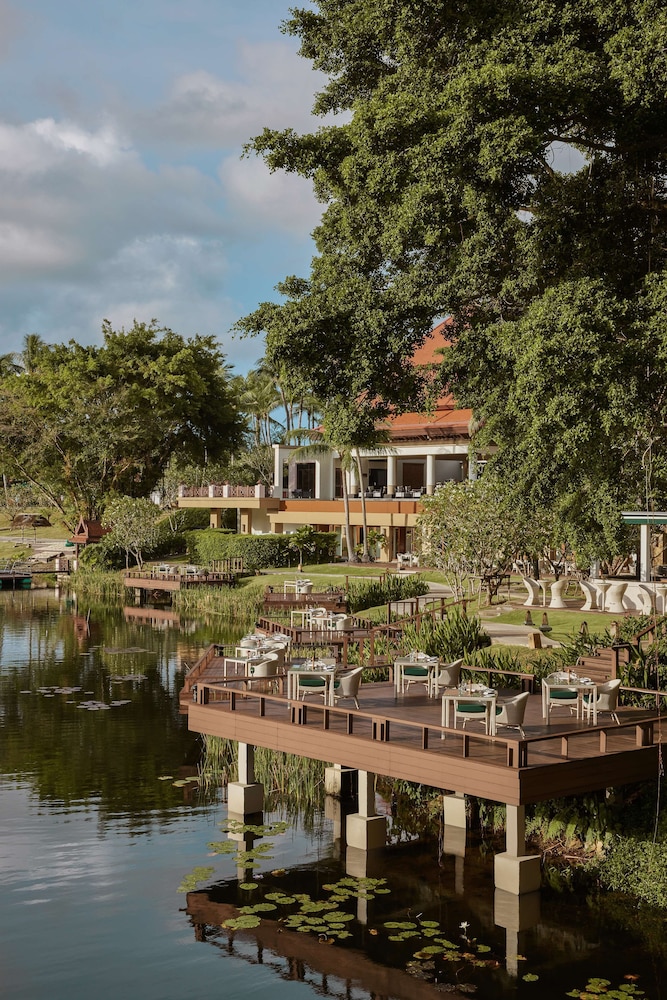 Banyan Tree Phuket — Restaurant & bars in Bang Tao Beach, Phuket Province