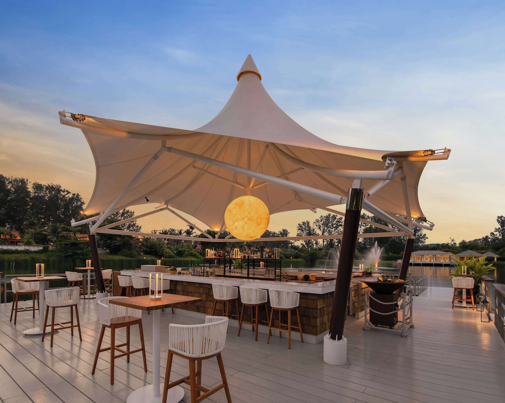 Banyan Tree Phuket — Restaurant & bars in Bang Tao Beach, Phuket Province