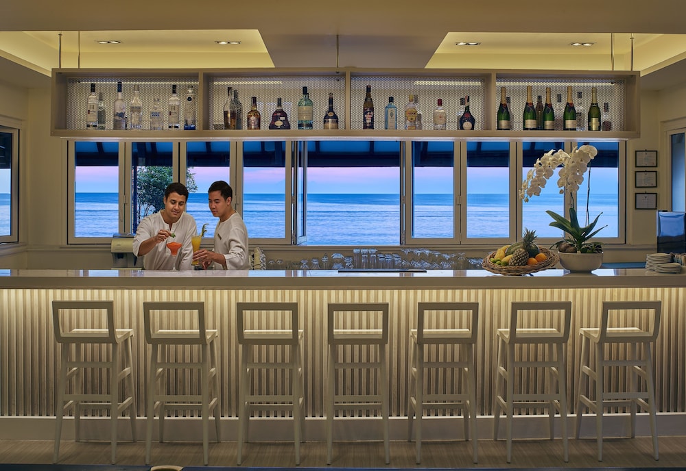 Dusit Thani Laguna Phuket — Restaurant & bars in Bang Tao Beach, Phuket Province