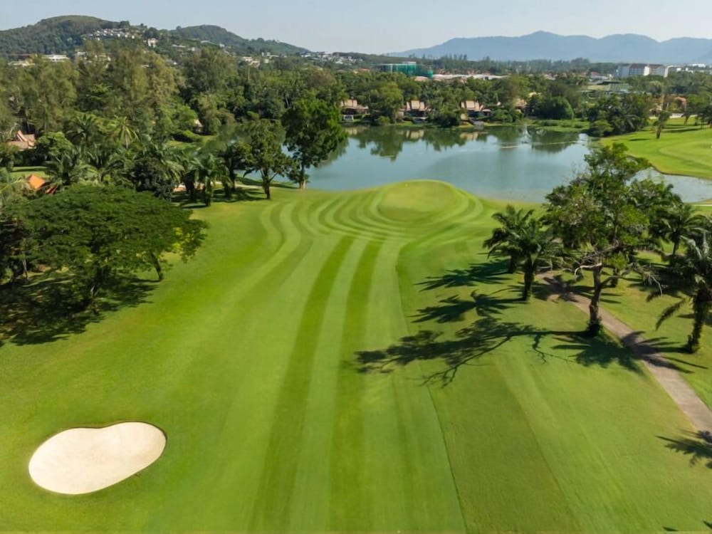 Dusit Thani Laguna Phuket — Sports & recreation in Bang Tao Beach, Phuket Province