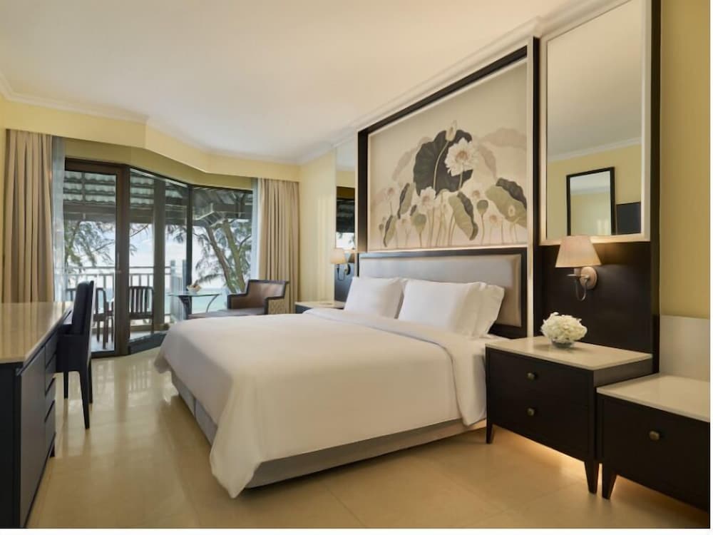 Dusit Thani Laguna Phuket — Hotel rooms in Bang Tao Beach, Phuket Province