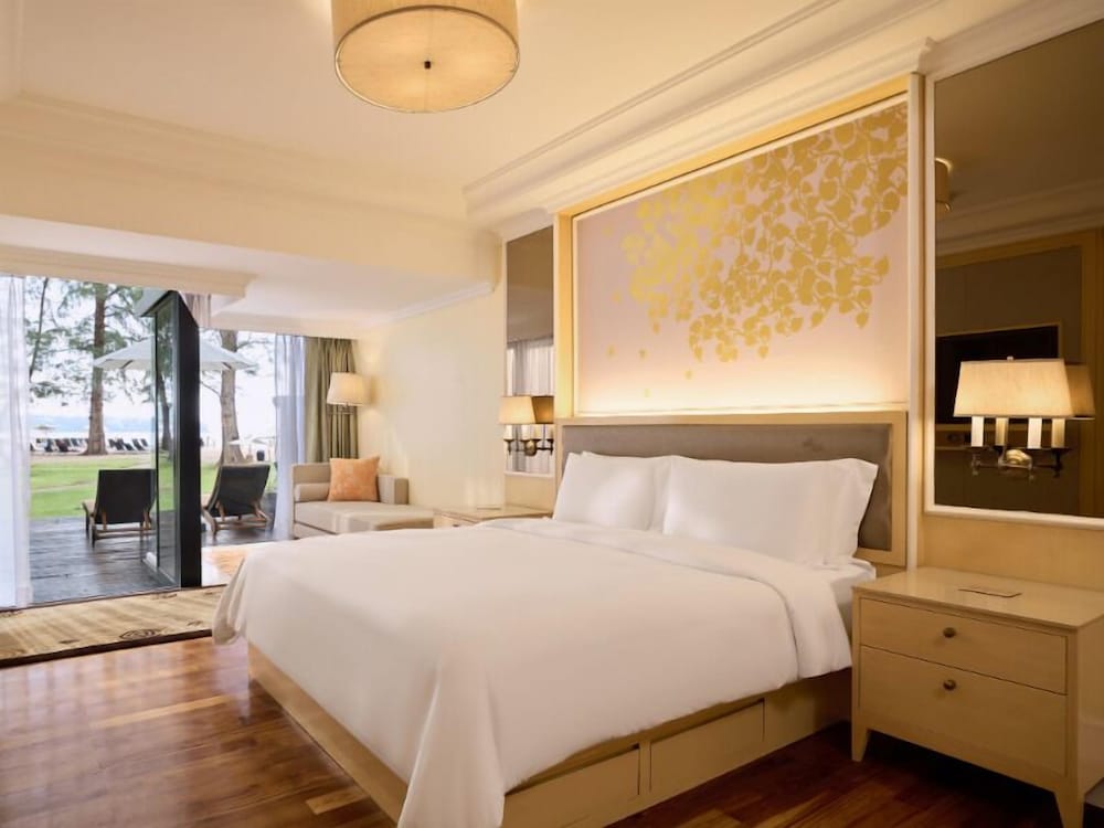 Dusit Thani Laguna Phuket — Hotel rooms in Bang Tao Beach, Phuket Province