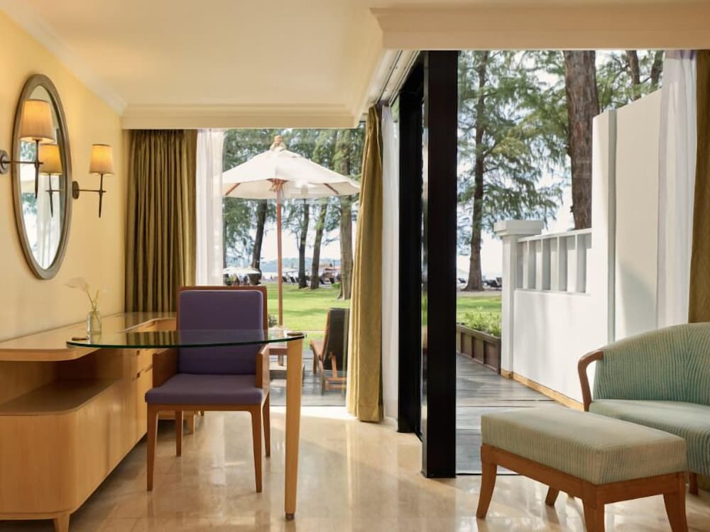 Dusit Thani Laguna Phuket — Hotel rooms in Bang Tao Beach, Phuket Province