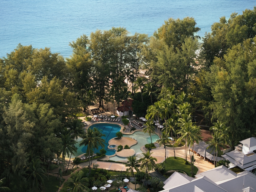 Dusit Thani Laguna Phuket — Swimming pool in Bang Tao Beach, Phuket Province