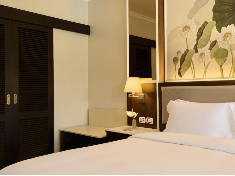 Dusit Thani Laguna Phuket — Hotel rooms in Bang Tao Beach, Phuket Province