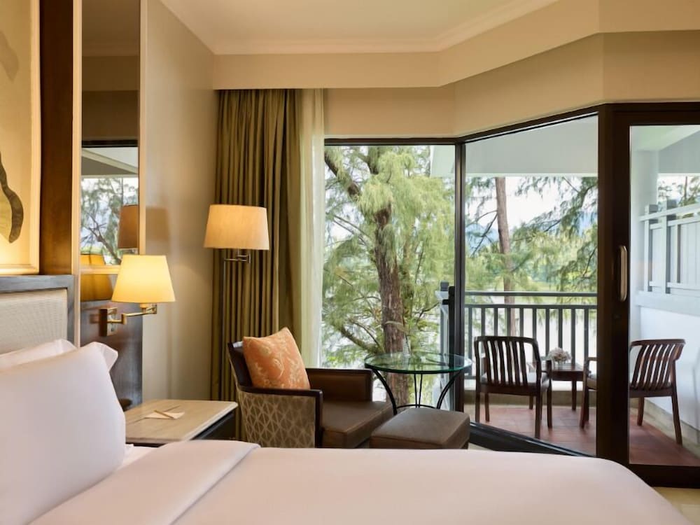 Dusit Thani Laguna Phuket — Hotel rooms in Bang Tao Beach, Phuket Province