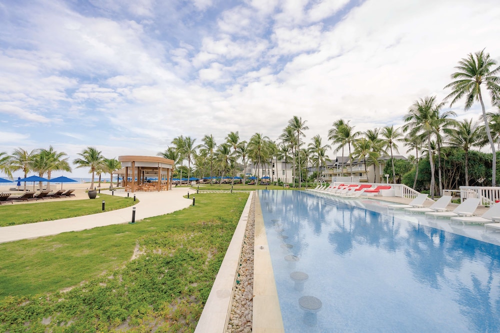 Angsana Laguna Phuket — Swimming pool in Bang Tao Beach, Phuket Province