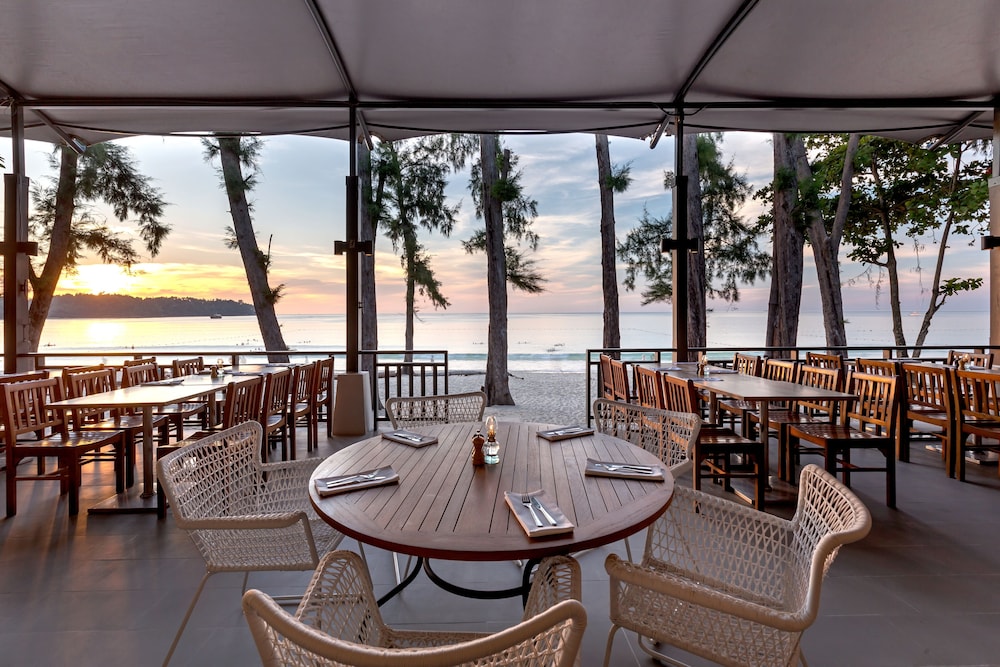 Sunwing Bangtao Beach — Restaurant & bars in Bang Tao Beach, Phuket Province