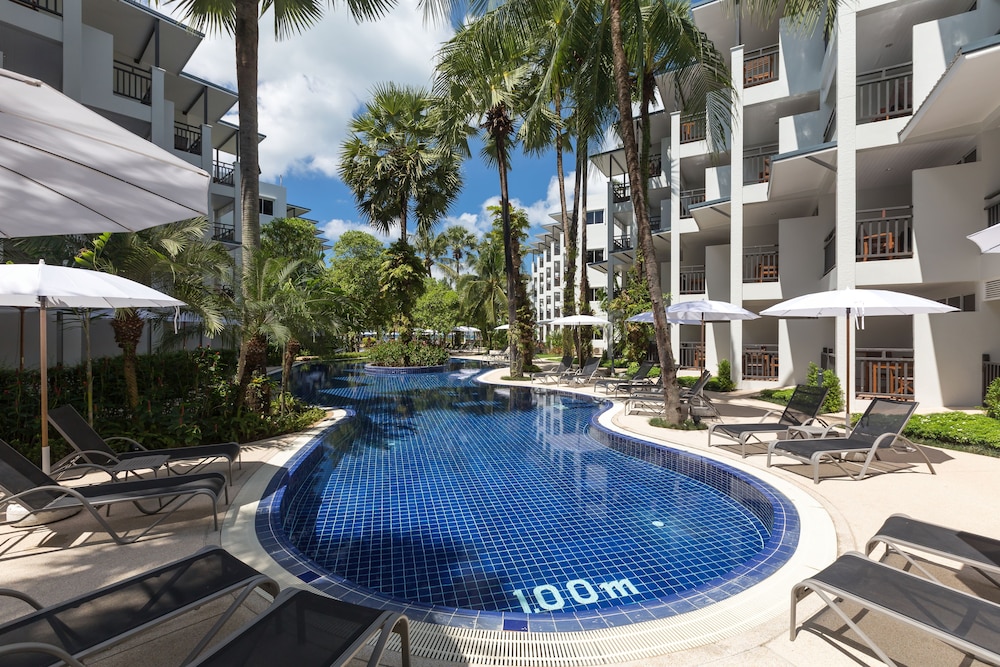 Sunwing Bangtao Beach — Swimming pool in Bang Tao Beach, Phuket Province