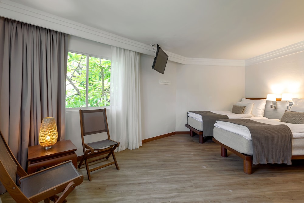 Sunwing Bangtao Beach — Hotel rooms in Bang Tao Beach, Phuket Province