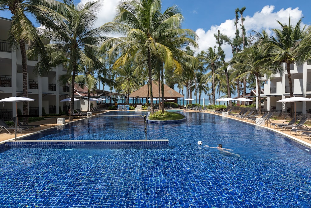 Sunwing Bangtao Beach — Swimming pool in Bang Tao Beach, Phuket Province