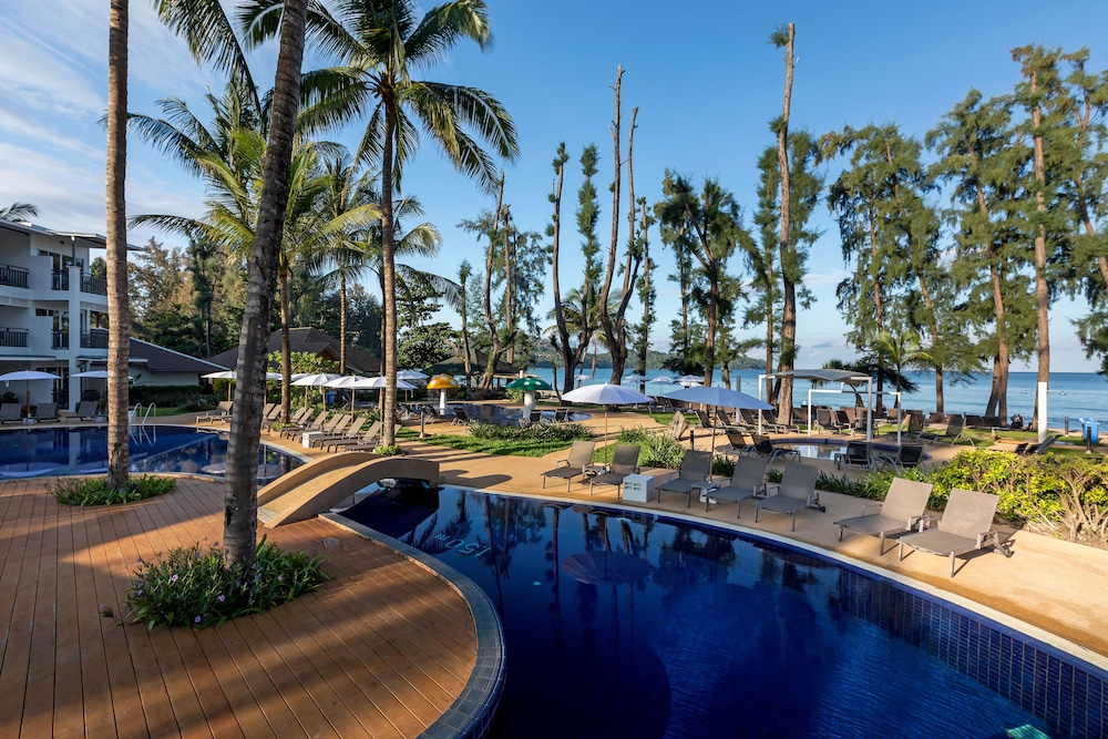 Sunwing Bangtao Beach — Swimming pool in Bang Tao Beach, Phuket Province