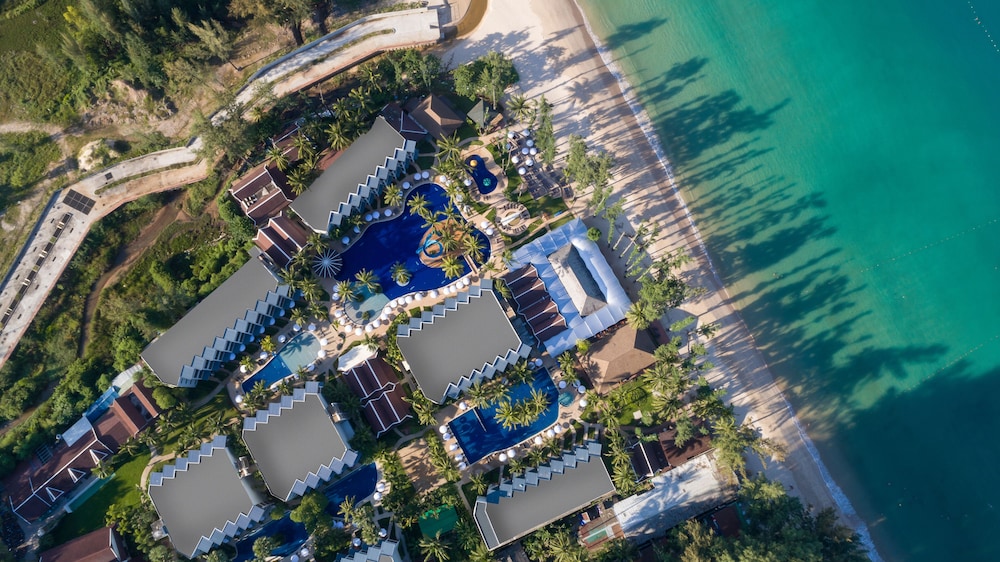 Sunwing Bangtao Beach — Hotel building in Bang Tao Beach, Phuket Province