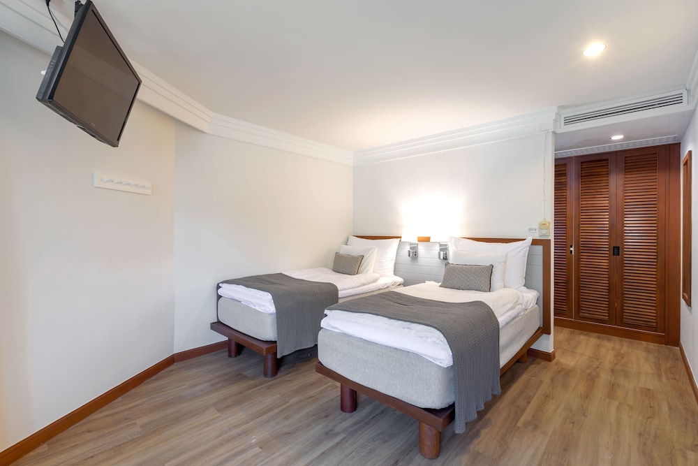 Sunwing Bangtao Beach — Hotel rooms in Bang Tao Beach, Phuket Province