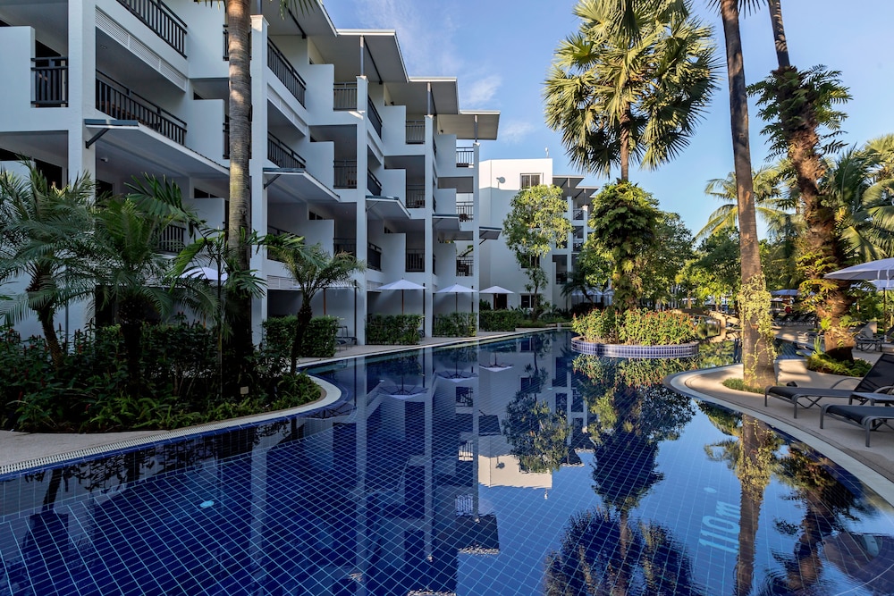 Sunwing Bangtao Beach — Swimming pool in Bang Tao Beach, Phuket Province