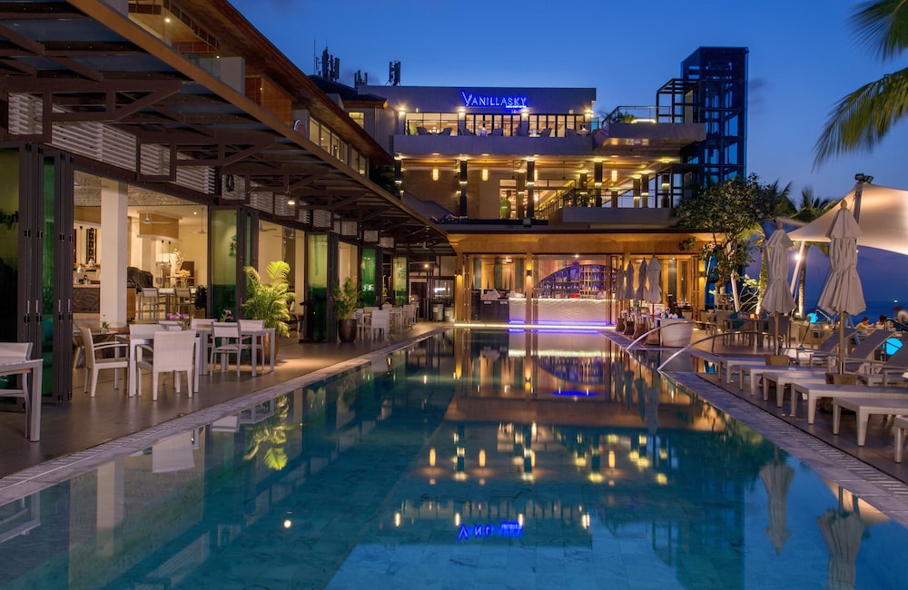 Cape Sienna Gourmet Hotel & Villas — Swimming pool in Kamala, Phuket Province