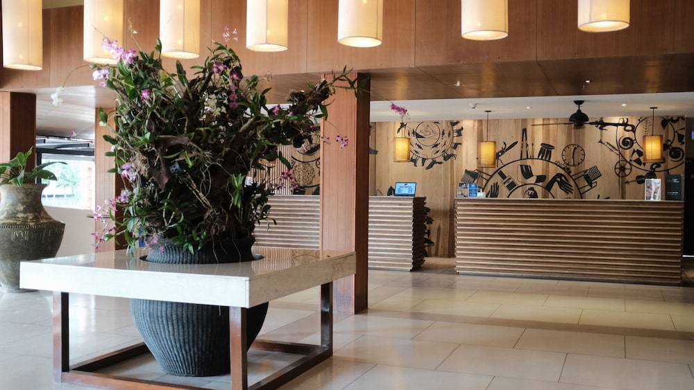 Radisson Resort and Suites Phuket — Hotel building in Kamala, Phuket Province