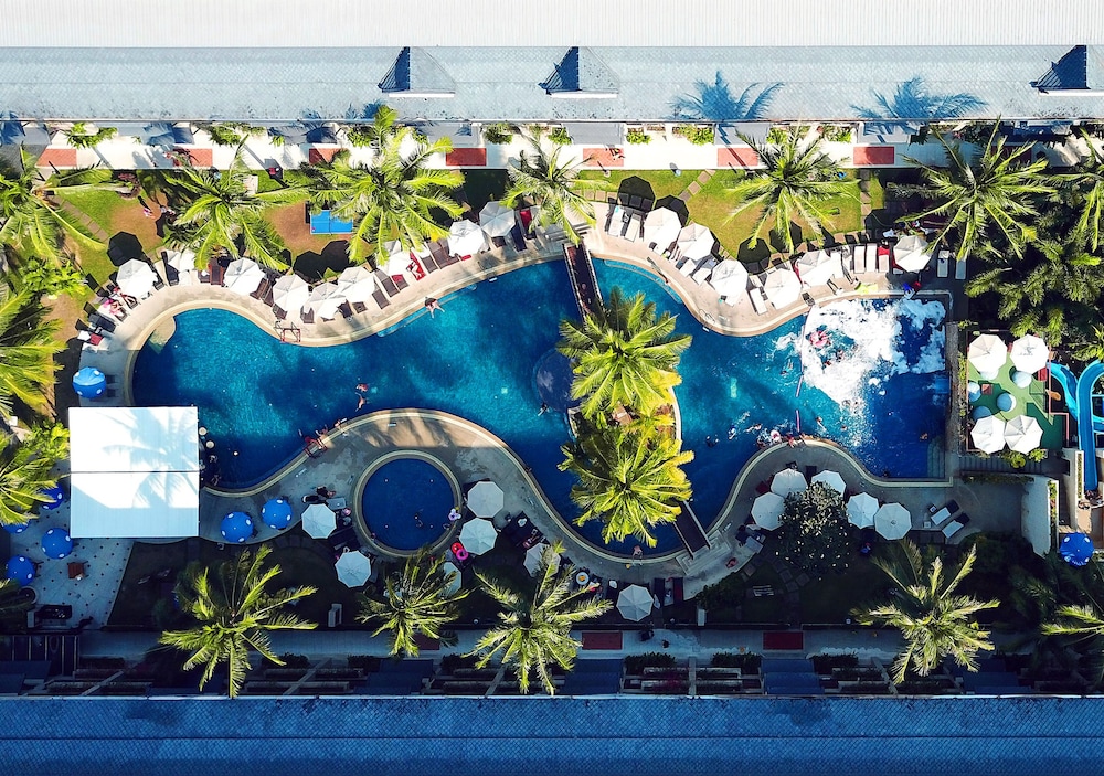 Radisson Resort and Suites Phuket — Swimming pool in Kamala, Phuket Province