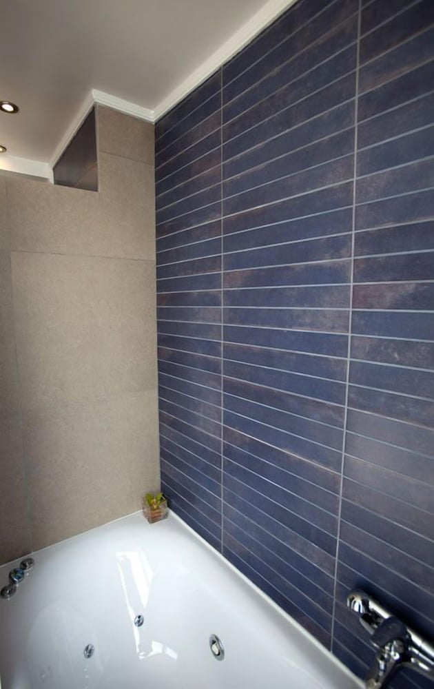 Semiramis City Hotel — Hotel rooms in Rhodes Town, South Aegean