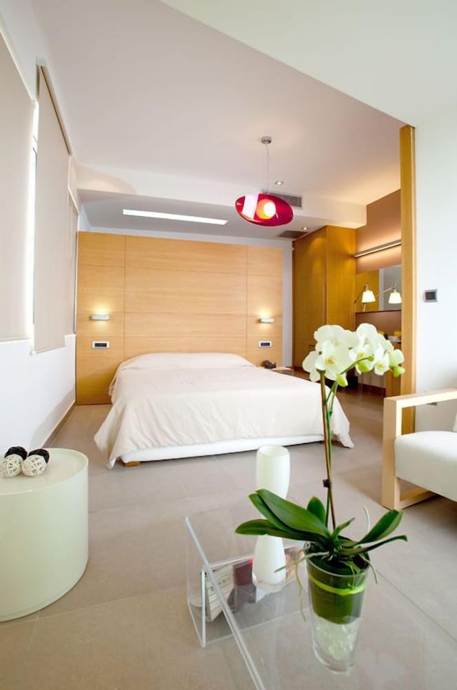 Semiramis City Hotel — Hotel rooms in Rhodes Town, South Aegean