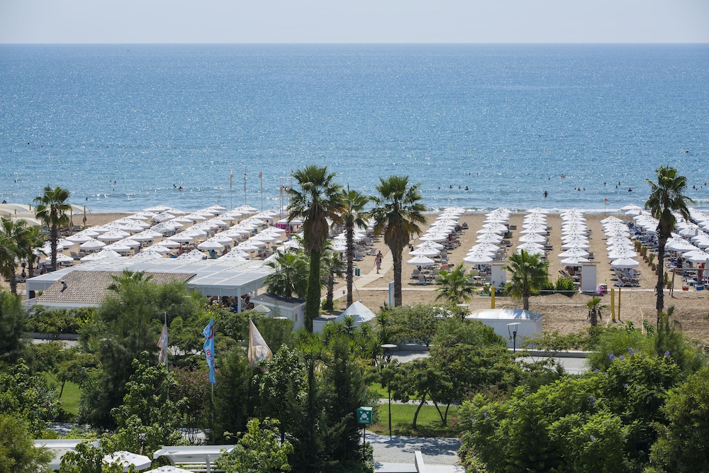 TUI Blue Side Adult Only 16-All Inclusive — Beach in Side