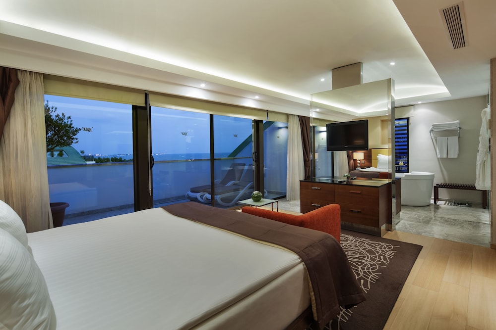 TUI Blue Side Adult Only 16-All Inclusive — Hotel rooms in Side
