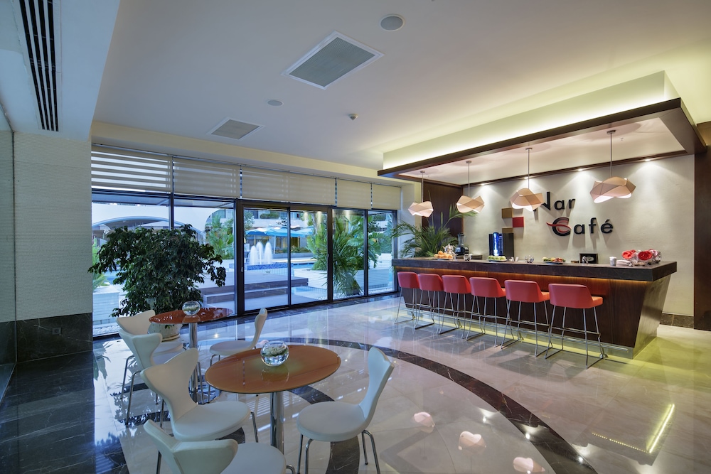 TUI Blue Side Adult Only 16-All Inclusive — Restaurant & bars in Side
