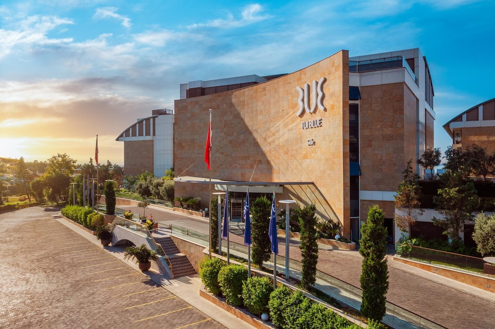 TUI Blue Side Adult Only 16-All Inclusive — Hotel building in Side