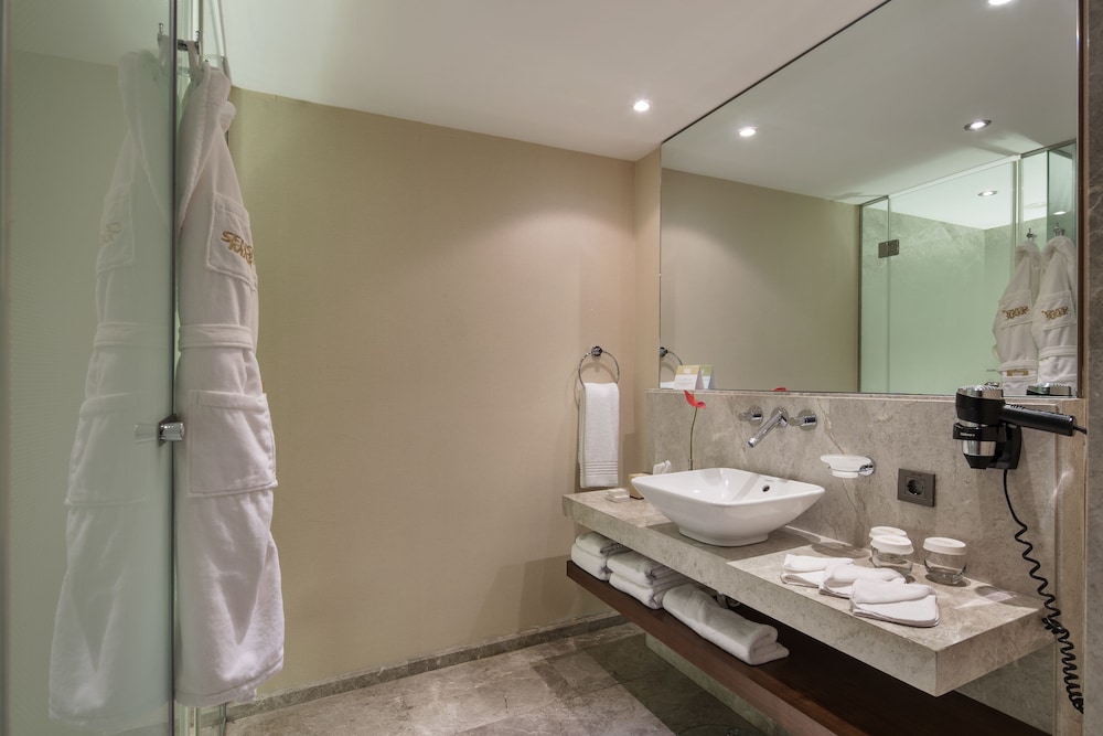 TUI Blue Side Adult Only 16-All Inclusive — Hotel rooms in Side