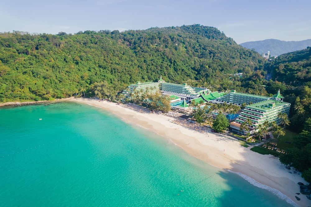 Le Meridien Phuket Beach Resort — Beach in Karon, Phuket Province