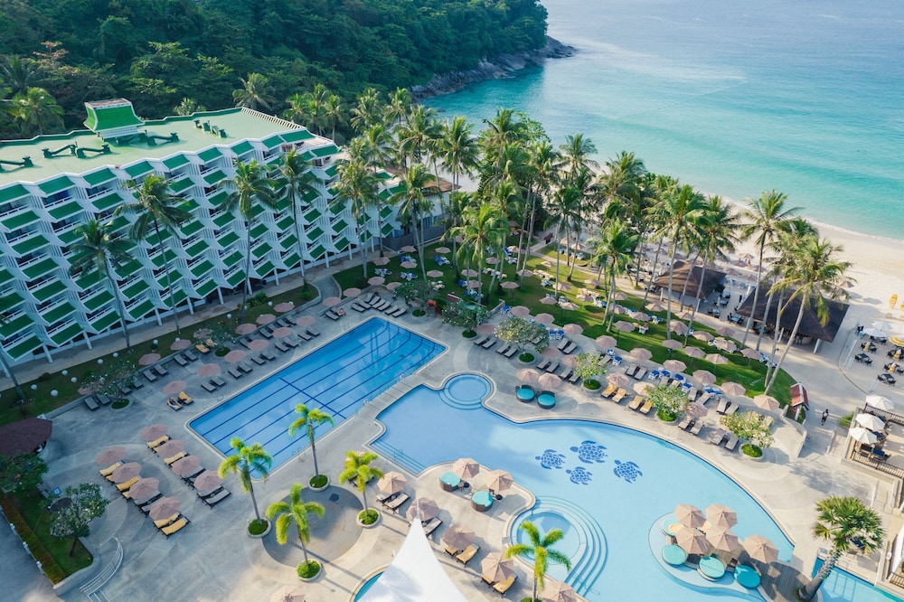Le Meridien Phuket Beach Resort — Swimming pool in Karon, Phuket Province
