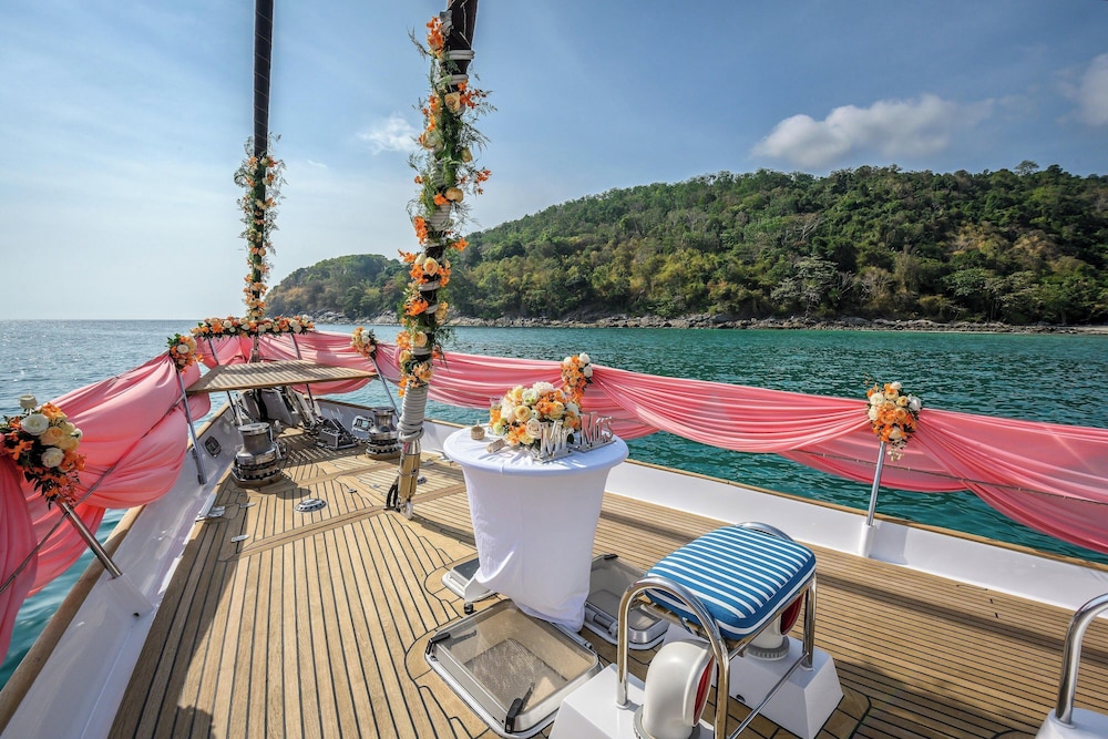 Le Meridien Phuket Beach Resort — Sports & recreation in Karon, Phuket Province