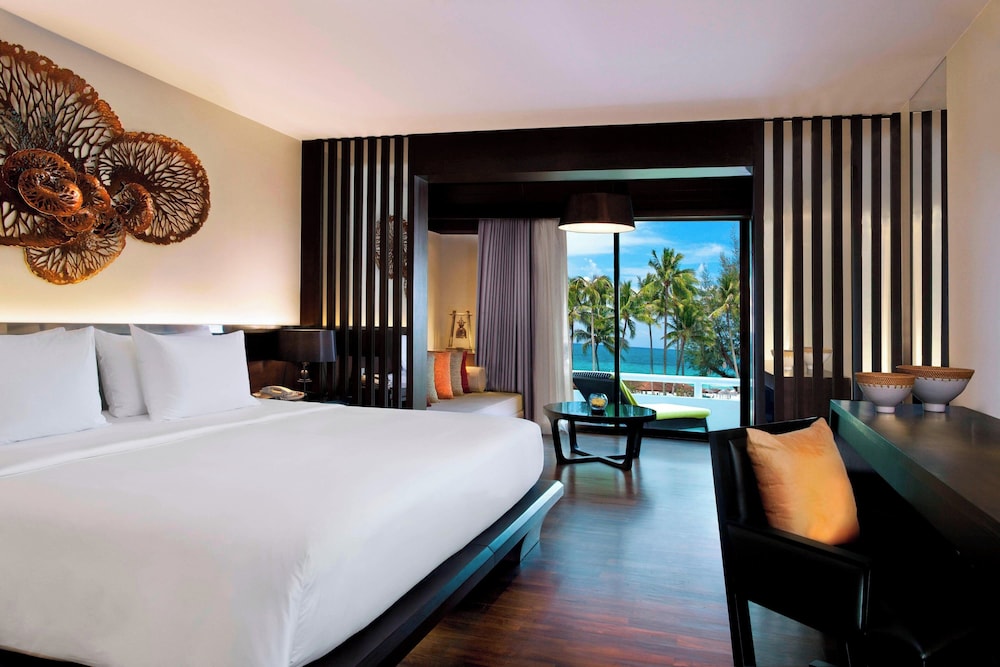Le Meridien Phuket Beach Resort — Hotel rooms in Karon, Phuket Province