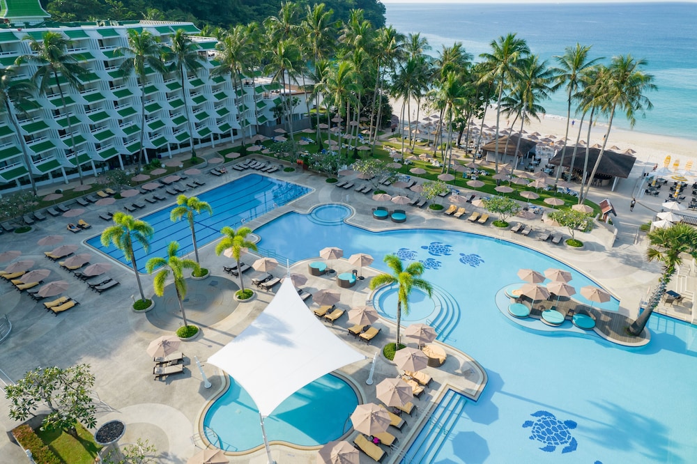 Le Meridien Phuket Beach Resort — Swimming pool in Karon, Phuket Province