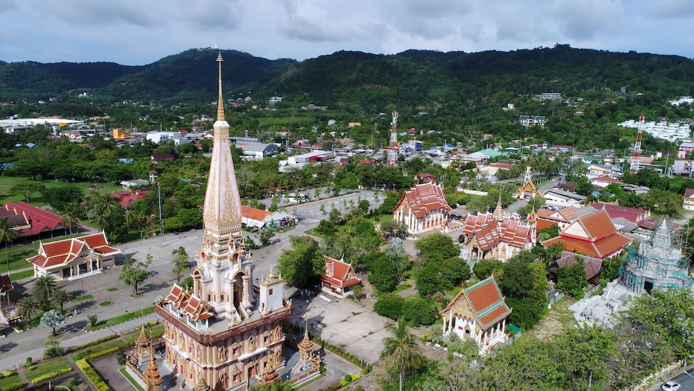Le Meridien Phuket Beach Resort — Attractions in the area in Karon, Phuket Province