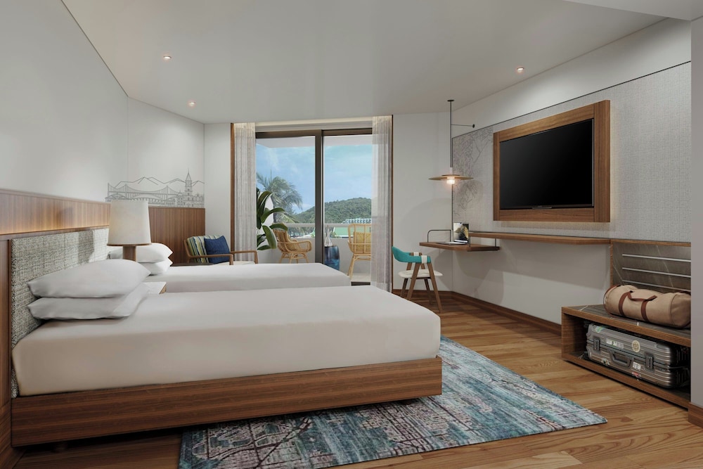 Le Meridien Phuket Beach Resort — Hotel rooms in Karon, Phuket Province