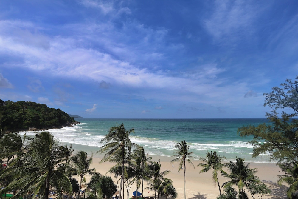 Le Meridien Phuket Beach Resort — Beach in Karon, Phuket Province
