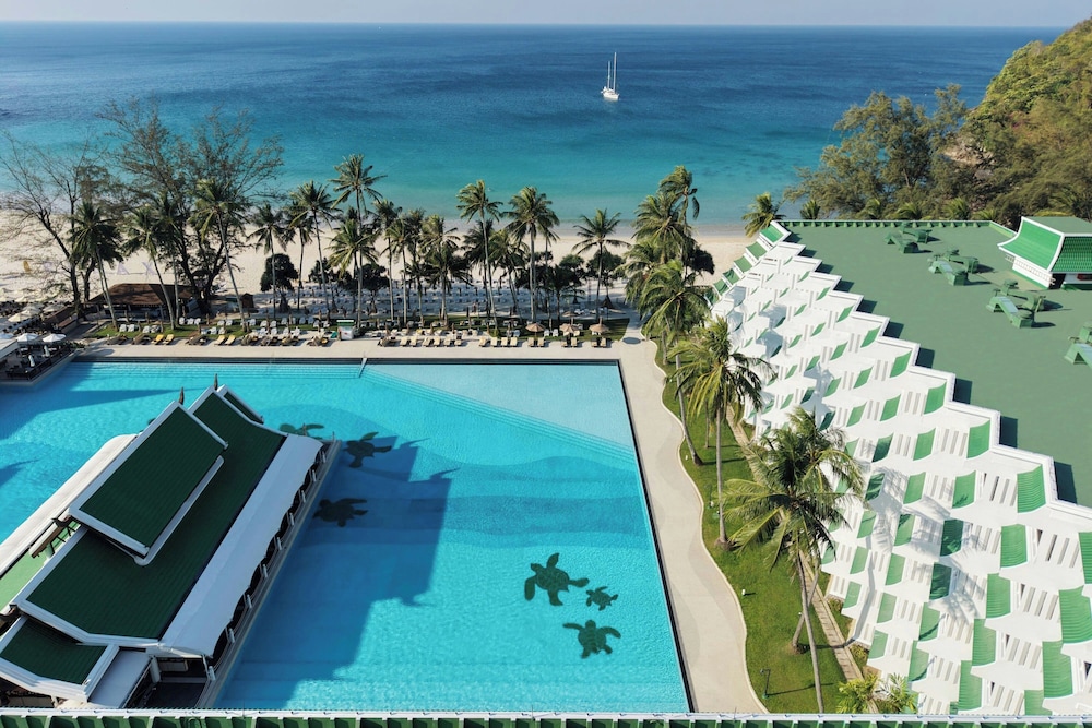 Le Meridien Phuket Beach Resort — Swimming pool in Karon, Phuket Province