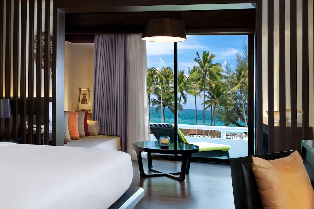 Le Meridien Phuket Beach Resort — Hotel rooms in Karon, Phuket Province