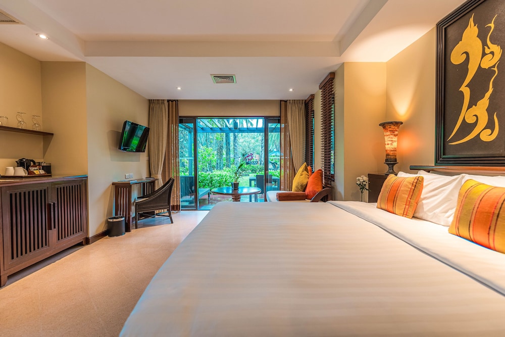 Paradox Resort Phuket — Hotel rooms in Karon, Phuket Province