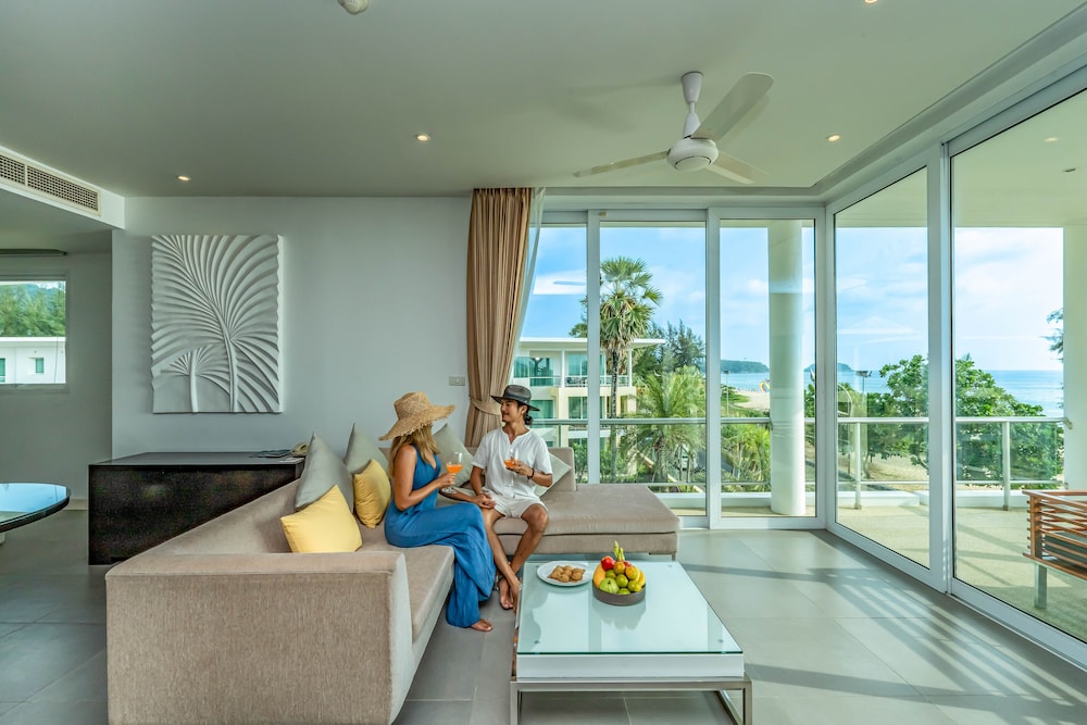 Paradox Resort Phuket — Hotel rooms in Karon, Phuket Province