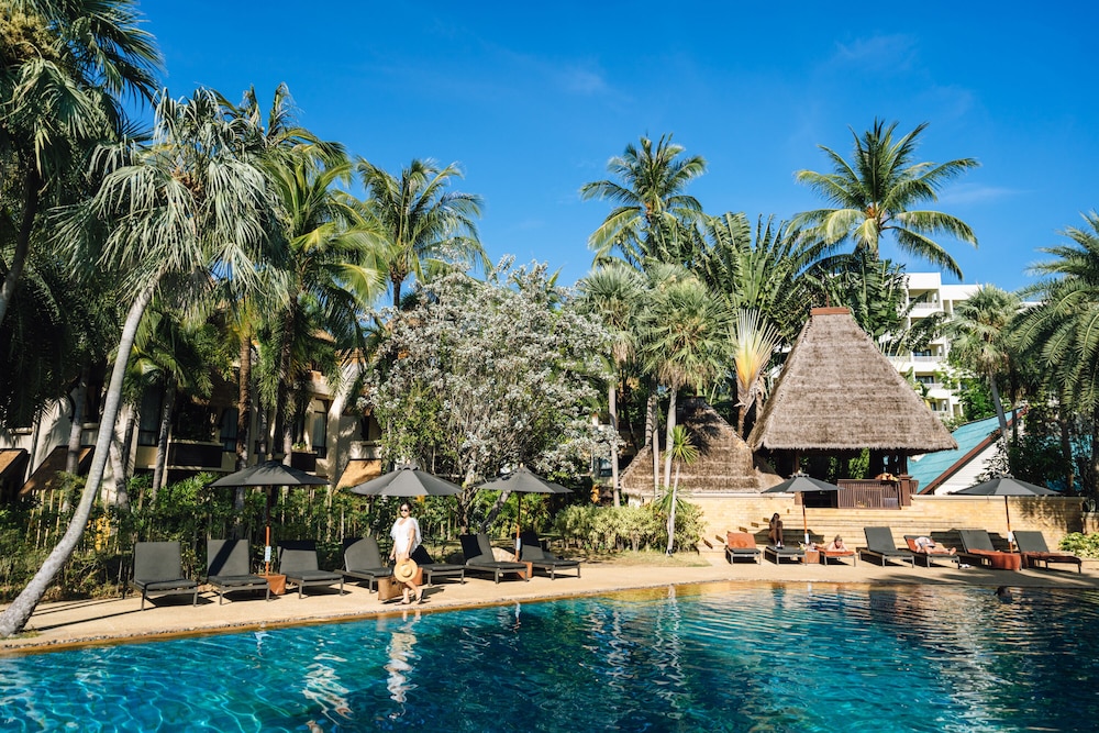 Paradox Resort Phuket — Swimming pool in Karon, Phuket Province