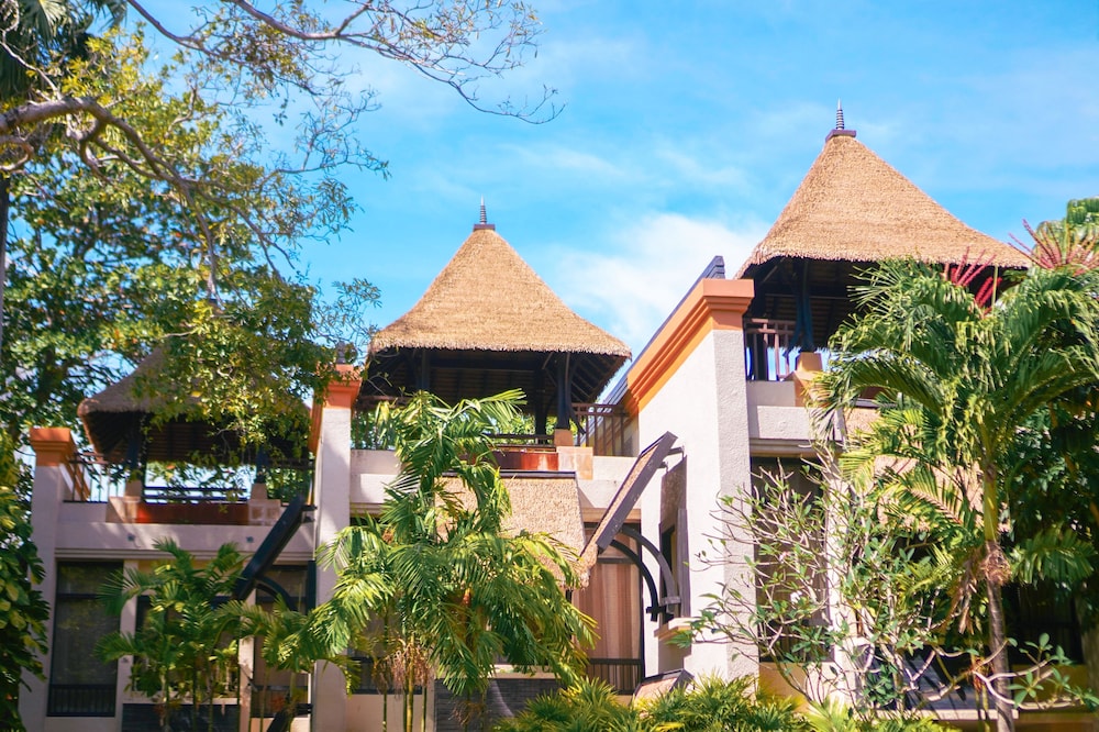 Paradox Resort Phuket — Hotel building in Karon, Phuket Province